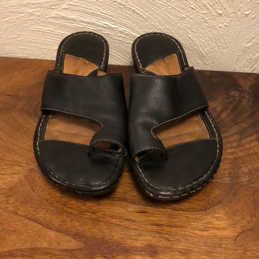 Brown Bjorn women’s leather sandals size 9